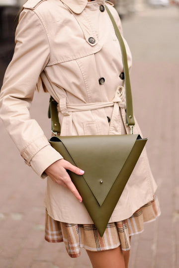 Geometric Triangle Envelope Crossbody Bag